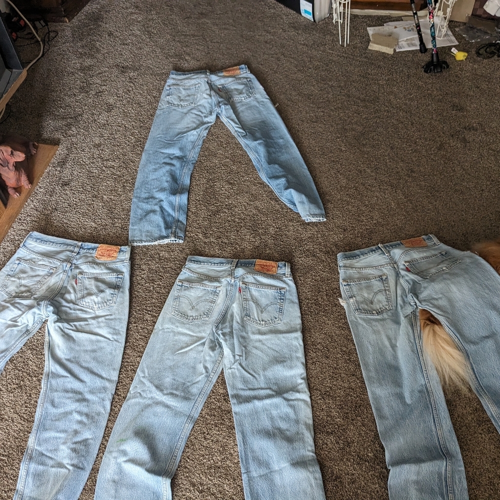 Levi's 501 boyfriend jeans 31"waist 32 "length $30 ea and 30x30 $30 ea - Picture 4 of 4
